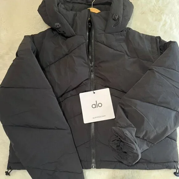 Alo Yoga Black Women's Glacier Puffer - Picture 2 of 8